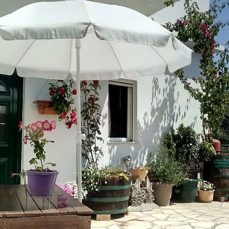 Village House Apartamento Liapades
